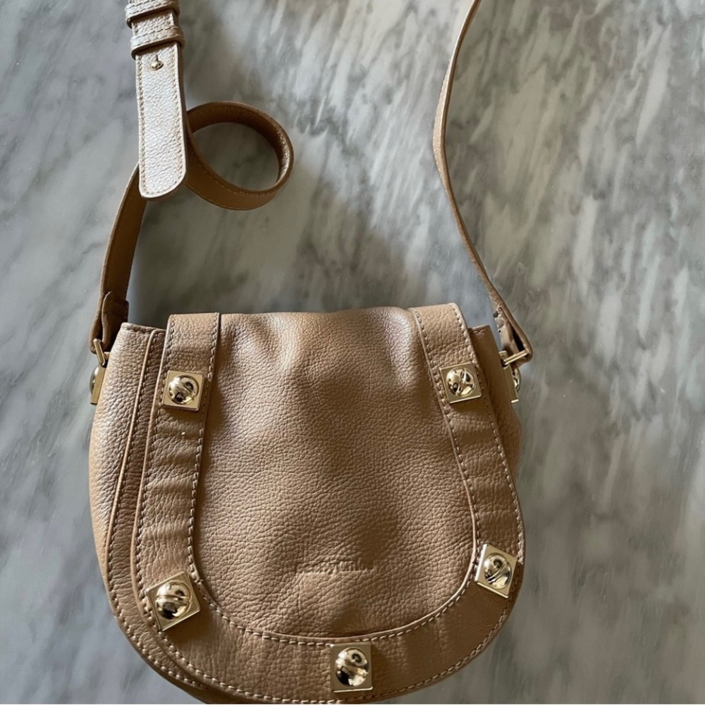 Chloe bag. genuine leather beige blush color,gold hardware,serial number in pic